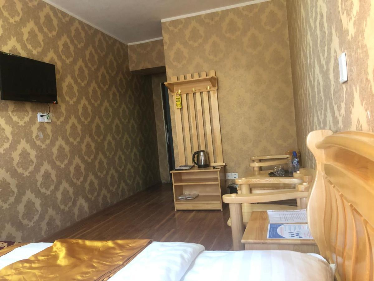 Land Hotel Уланбатар Екстериор снимка