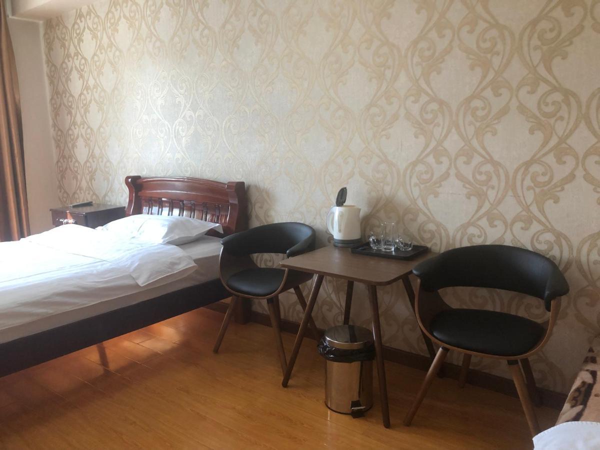 Land Hotel Уланбатар Екстериор снимка