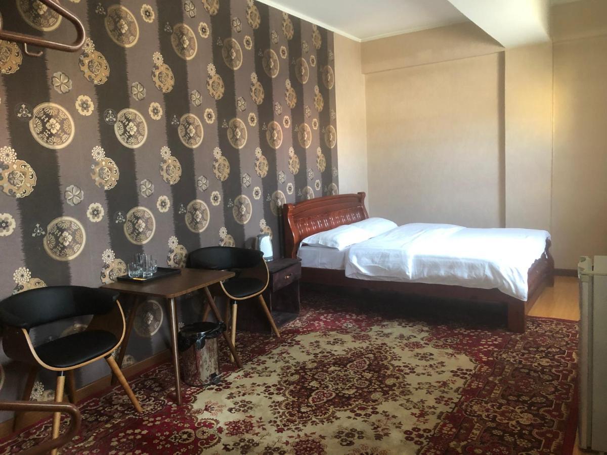 Land Hotel Уланбатар Екстериор снимка