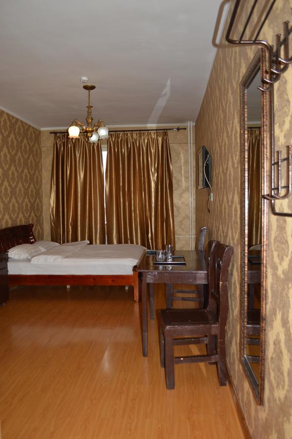 Land Hotel Уланбатар Екстериор снимка