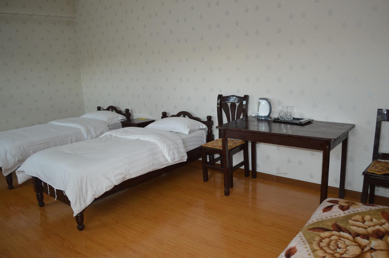 Land Hotel Уланбатар Екстериор снимка