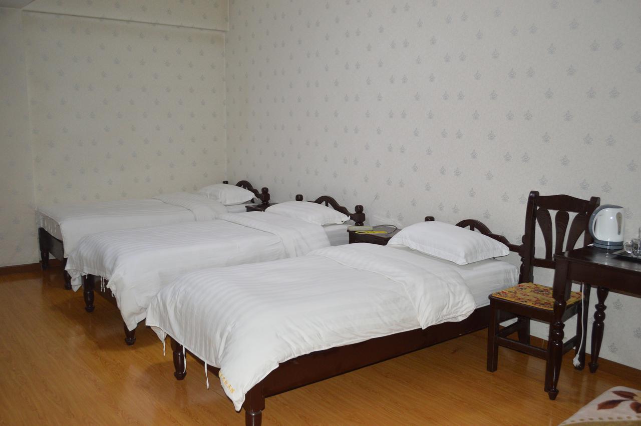 Land Hotel Уланбатар Екстериор снимка