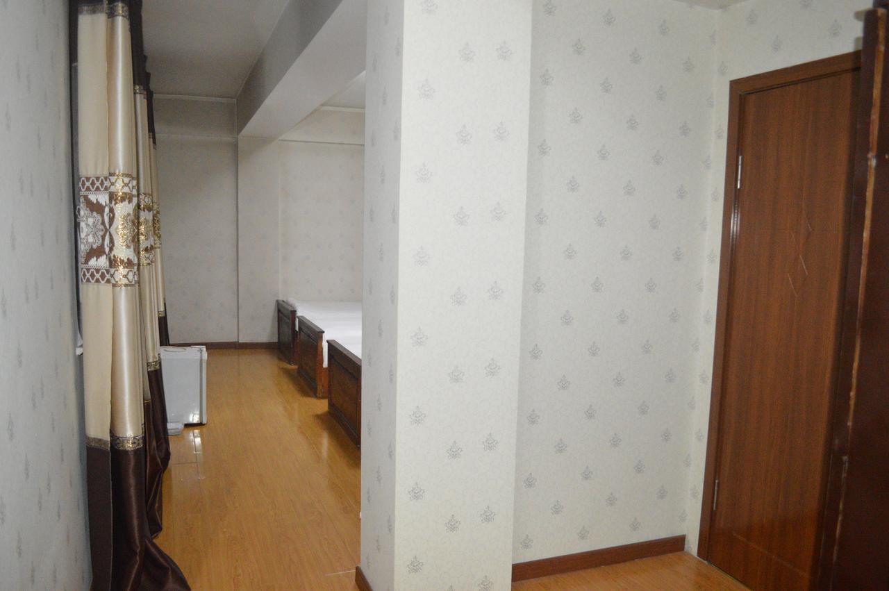 Land Hotel Уланбатар Екстериор снимка